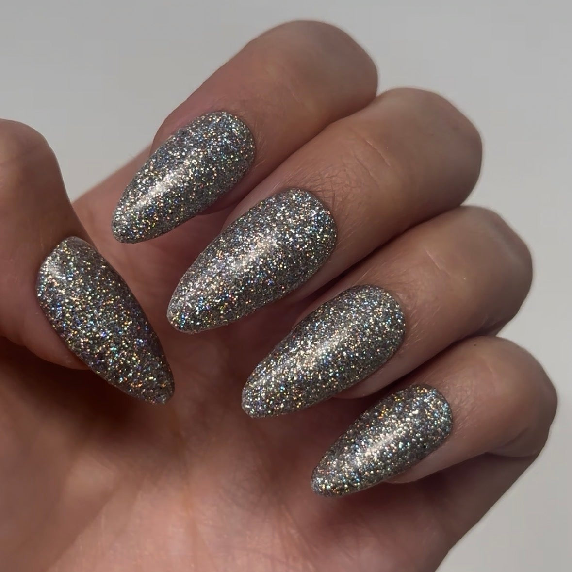 P+ Glitter That Never Sleeps Glitter Gel Polish 10 ml