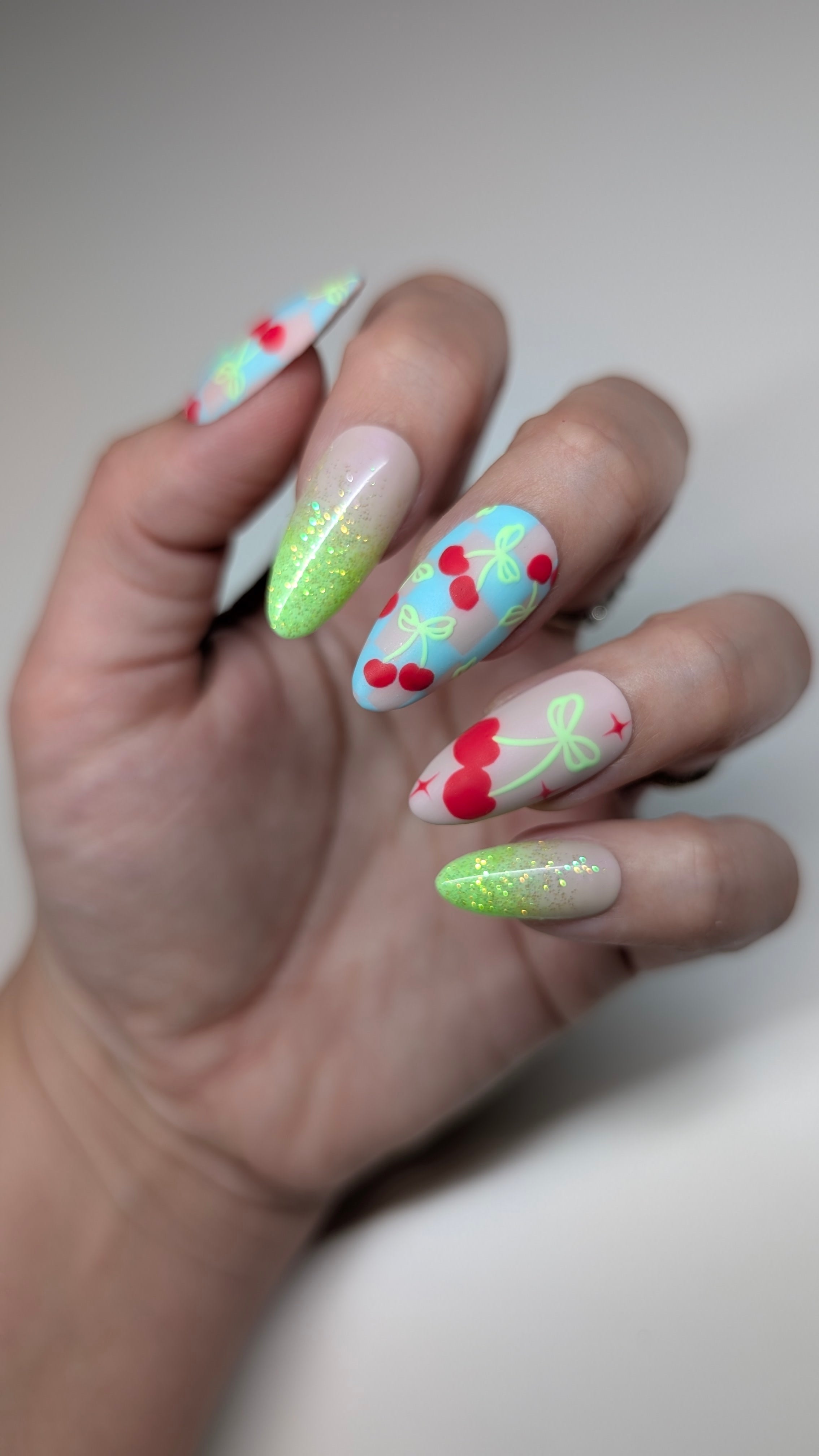 P+ Queen of Hearts Gel Polish 10 ml