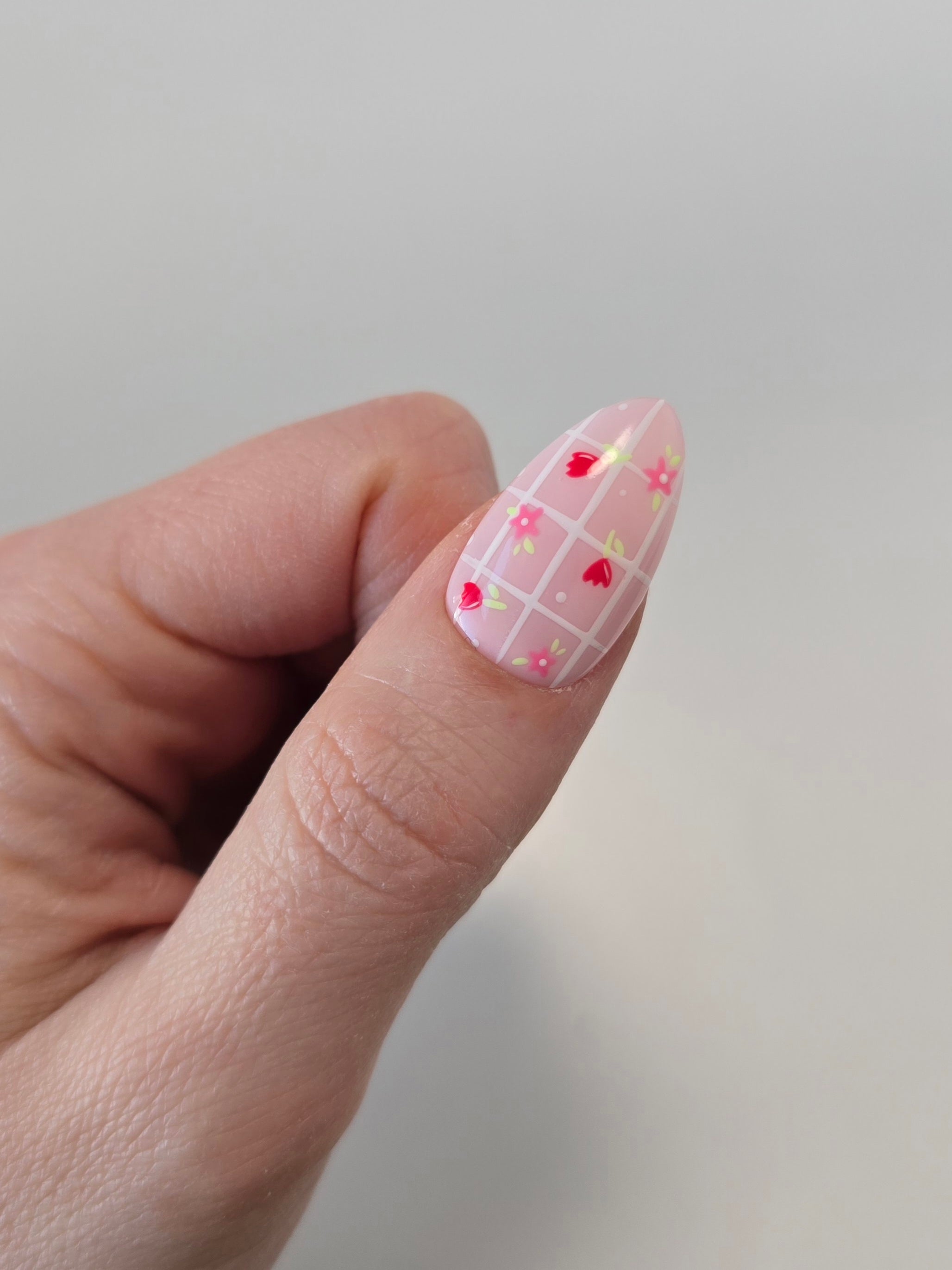 P+ Queen of Hearts Gel Polish 10 ml